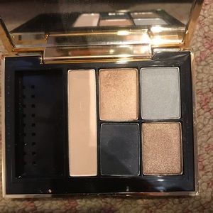 Estée Lauder eyeshadow palette 08 infamous sky.